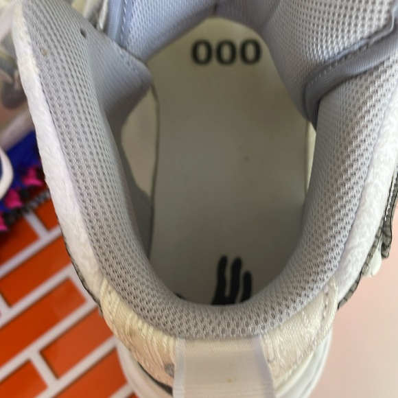 Nike Off-White Air Force 1 Mid DO6290-100 Unisex M Sz 9, W Sz 10.5 Excellent main image 7